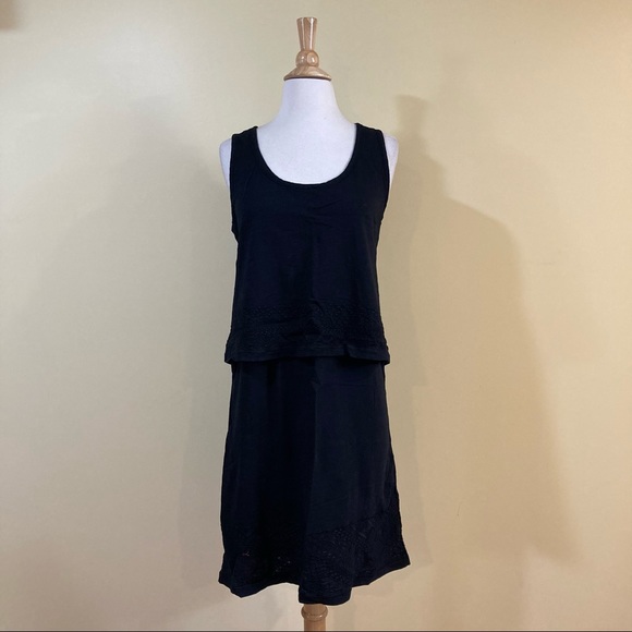 Chic Split Back Embroidered Overlay Sleeveless Midi Dress - Picture 5 of 6